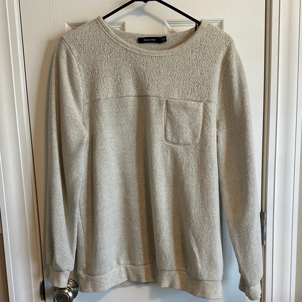 Doe & Rae Cream Crewneck Sweater. Women’s small, never worn.